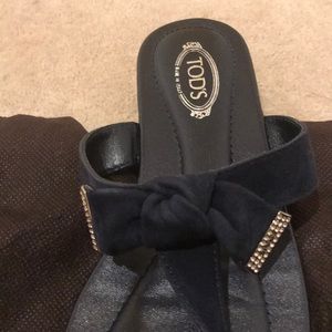 NEW Navy suede flip-flops